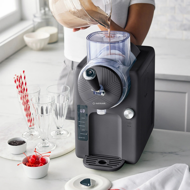 Frost - Ice Cream Maker, Slushie, Sorbet & Milkshake
